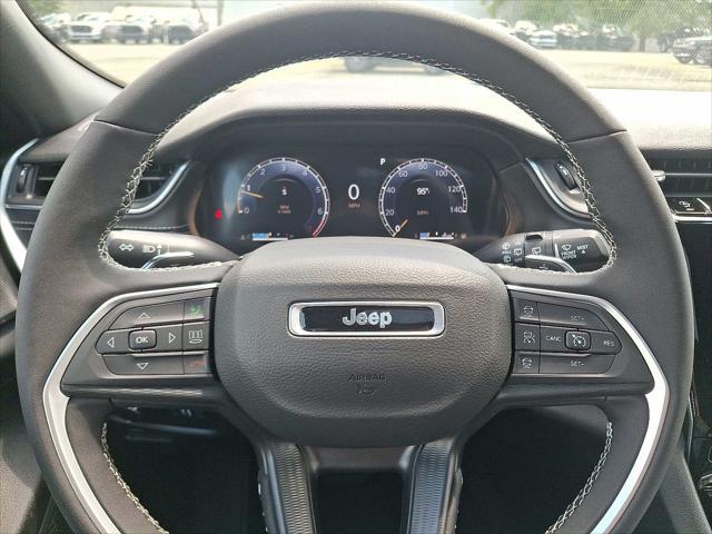new 2025 Jeep Grand Cherokee car, priced at $46,730