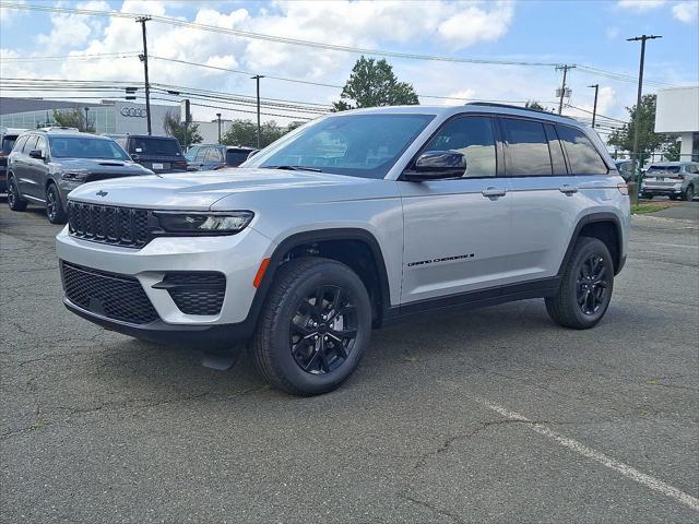 new 2025 Jeep Grand Cherokee car, priced at $46,730