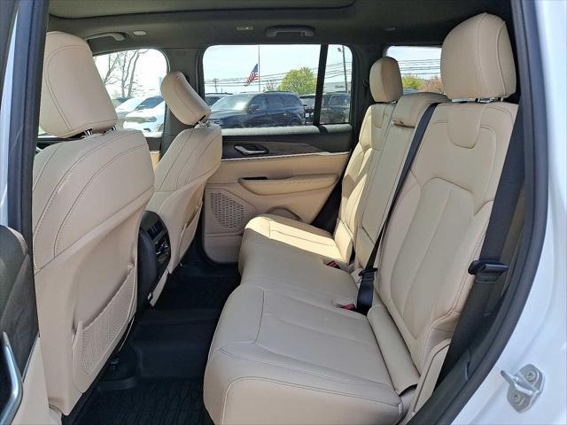 new 2025 Jeep Grand Cherokee car, priced at $49,845