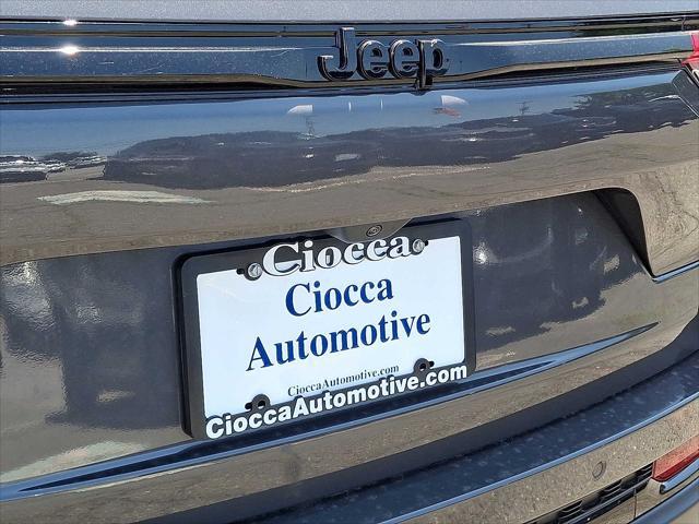 new 2025 Jeep Grand Cherokee car, priced at $46,730