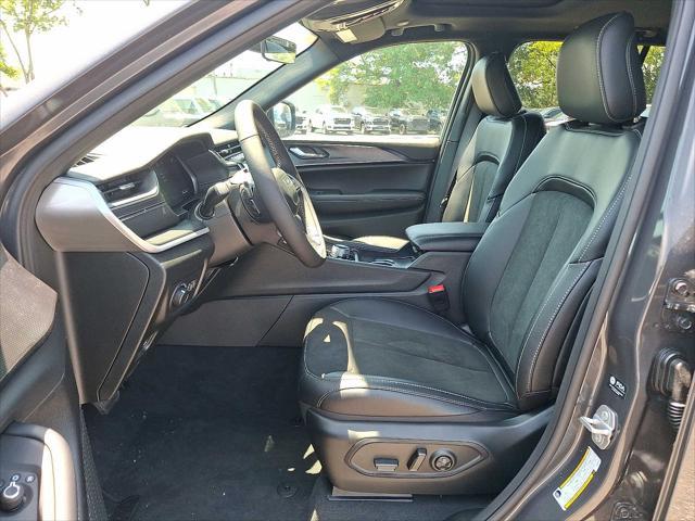 new 2025 Jeep Grand Cherokee car, priced at $46,730