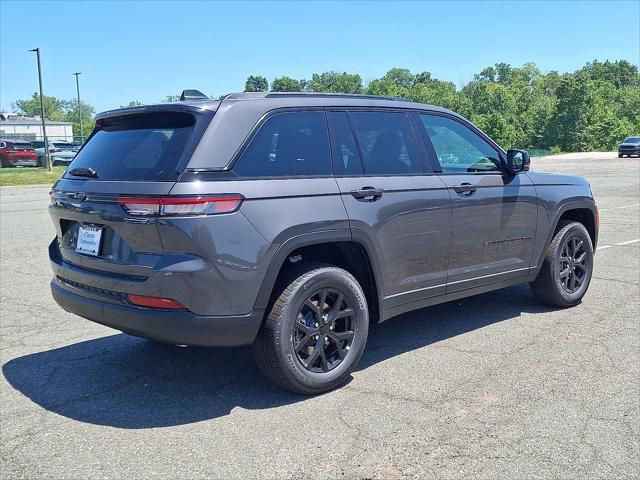 new 2025 Jeep Grand Cherokee car, priced at $46,730
