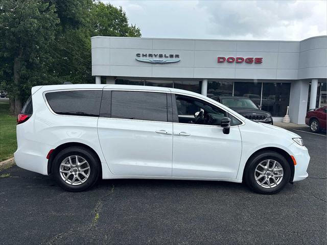 used 2025 Chrysler Pacifica car, priced at $38,490