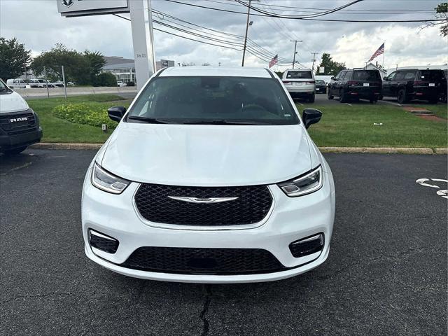 used 2025 Chrysler Pacifica car, priced at $38,490