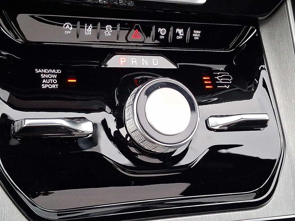 new 2025 Jeep Wagoneer L car, priced at $81,220