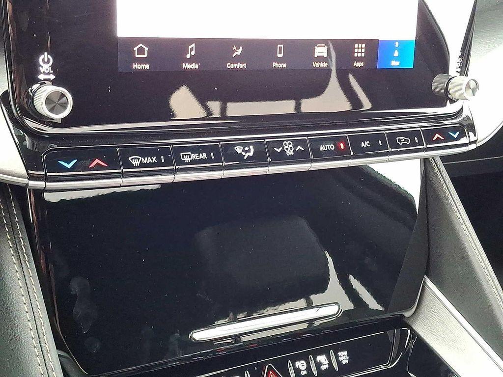 new 2025 Jeep Wagoneer L car, priced at $81,220