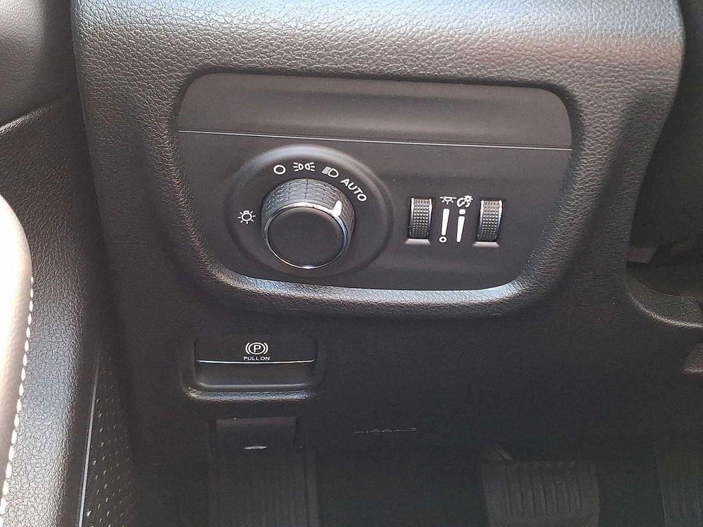 new 2025 Jeep Grand Cherokee car, priced at $46,730