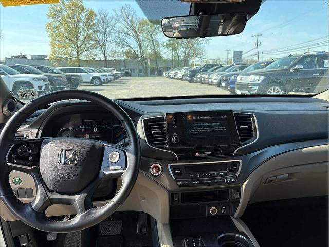 used 2022 Honda Pilot car, priced at $28,014