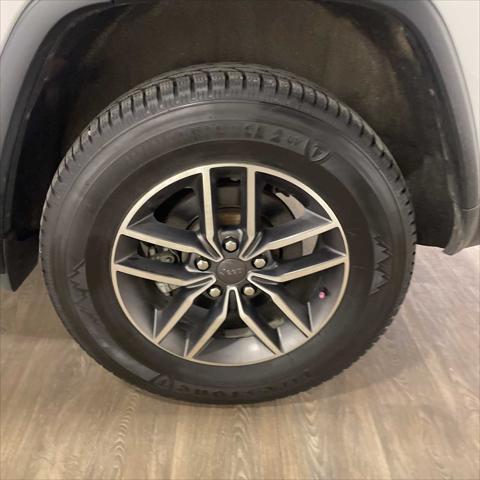 used 2022 Jeep Grand Cherokee car, priced at $27,495