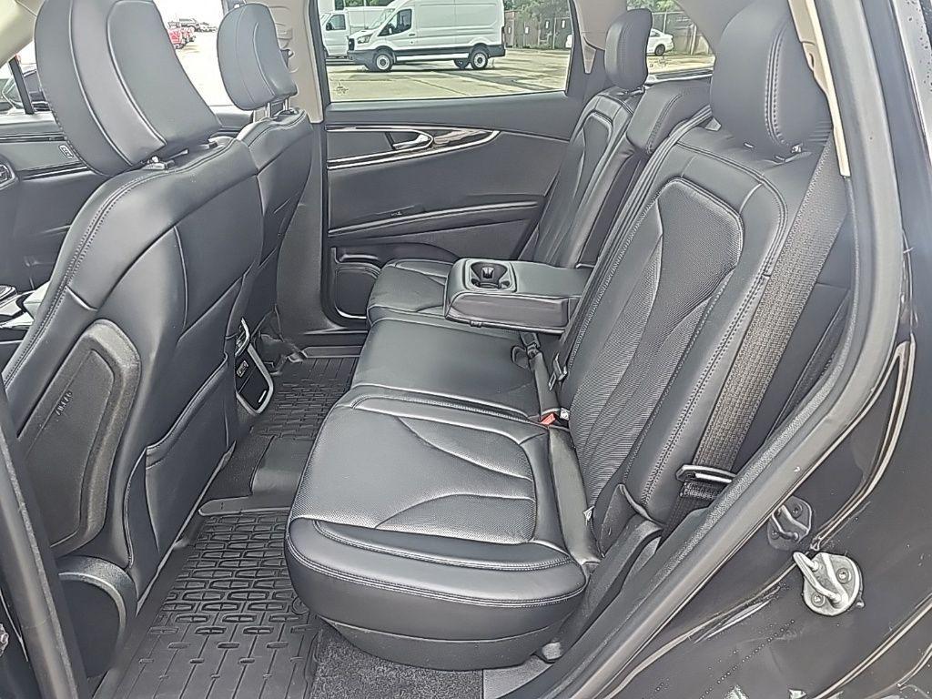 used 2022 Lincoln Nautilus car, priced at $35,499