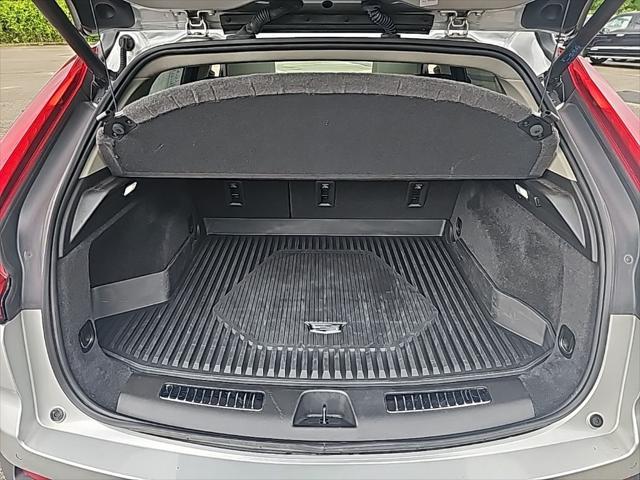 used 2022 Cadillac XT4 car, priced at $25,999
