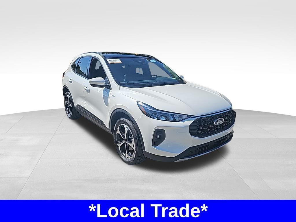 used 2025 Ford Escape car, priced at $32,998