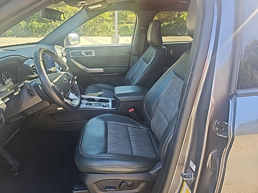 used 2023 Ford Explorer car, priced at $39,300