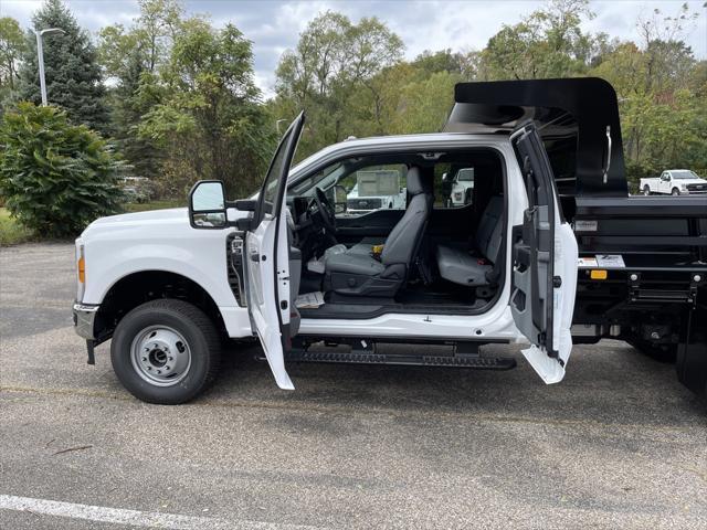 new 2023 Ford F-350 car, priced at $76,500