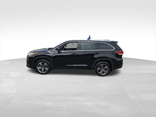 used 2018 Toyota Highlander car, priced at $25,999