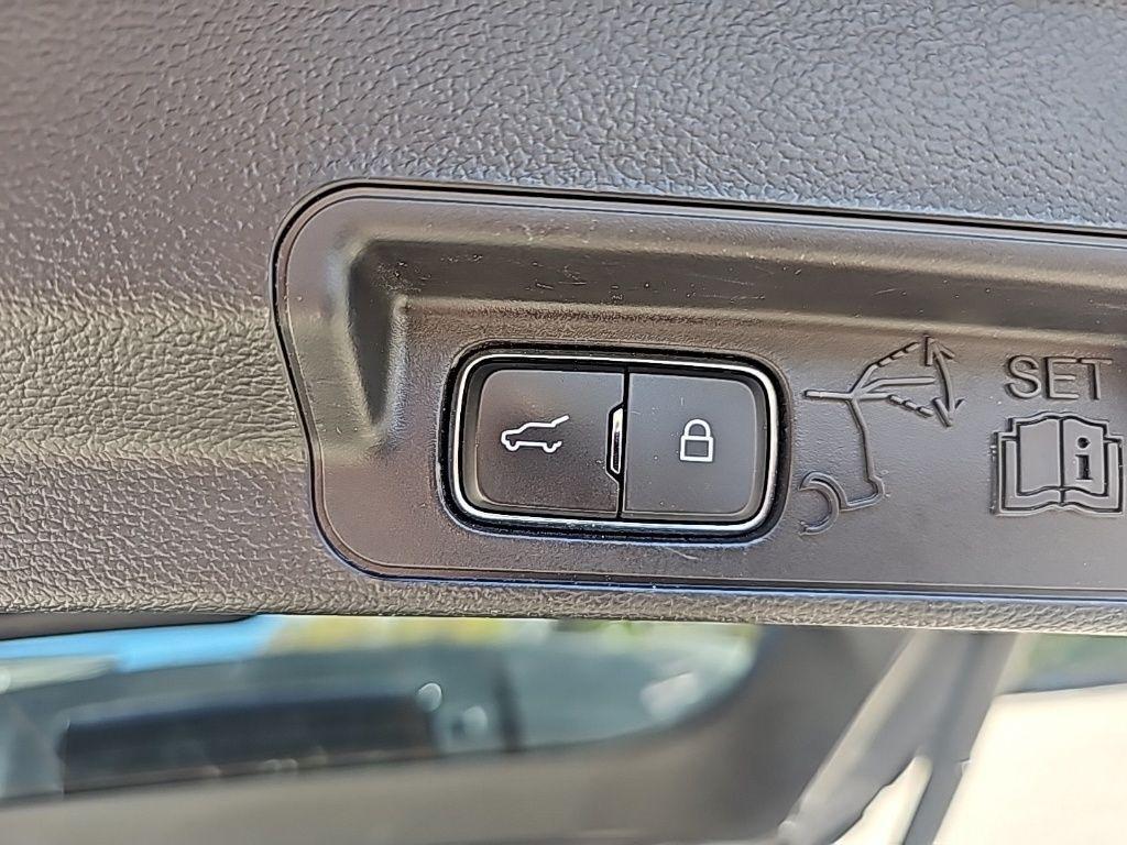 used 2021 Ford Explorer car, priced at $25,495