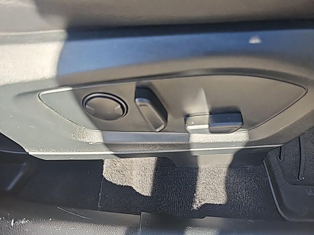 used 2021 Ford Explorer car, priced at $25,495