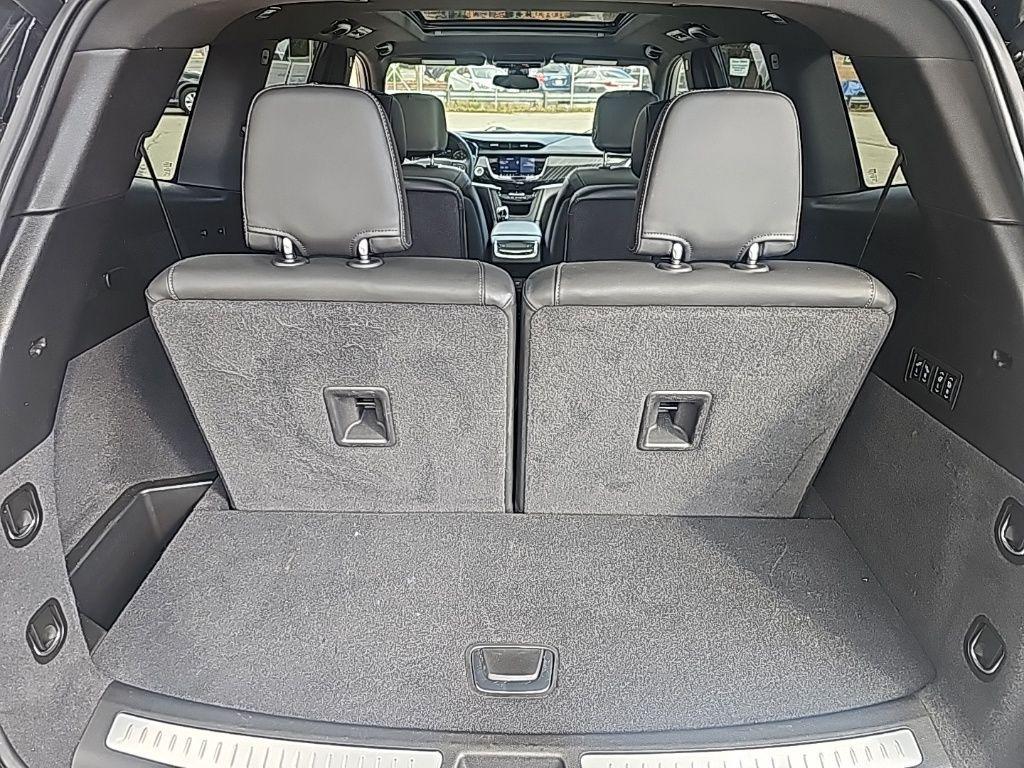 used 2025 Cadillac XT6 car, priced at $45,600