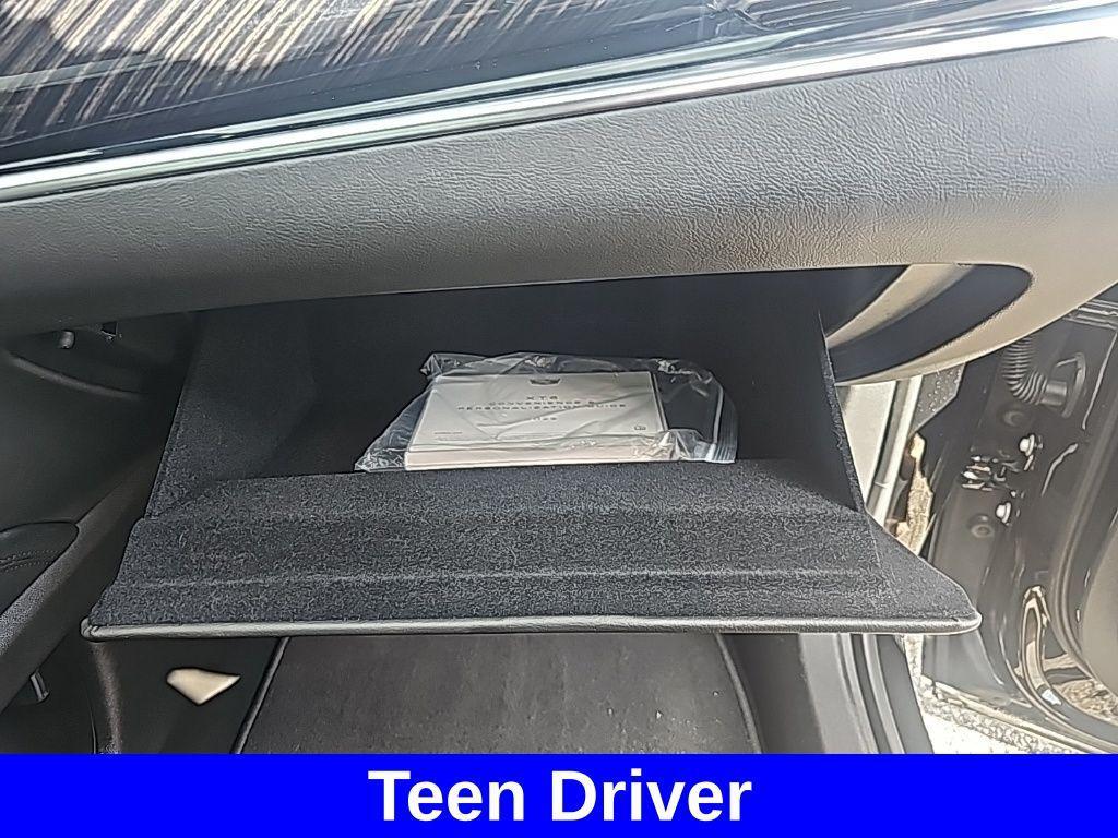 used 2025 Cadillac XT6 car, priced at $45,600