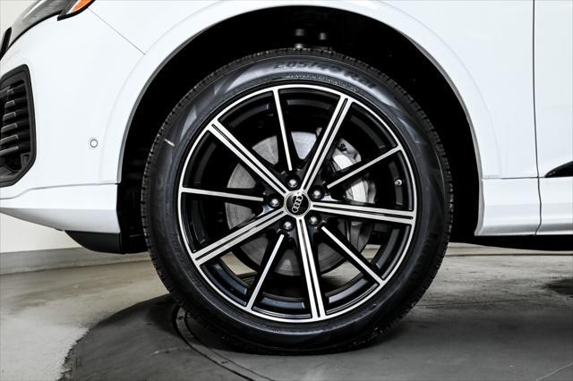 new 2025 Audi Q7 car, priced at $72,540