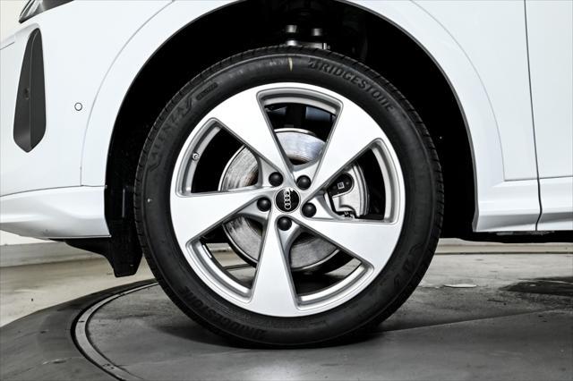 new 2025 Audi Q5 car, priced at $61,390