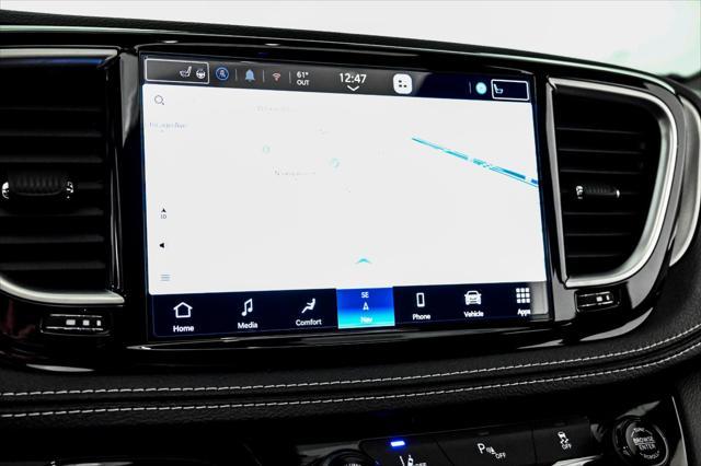 used 2021 Chrysler Pacifica Hybrid car, priced at $32,732