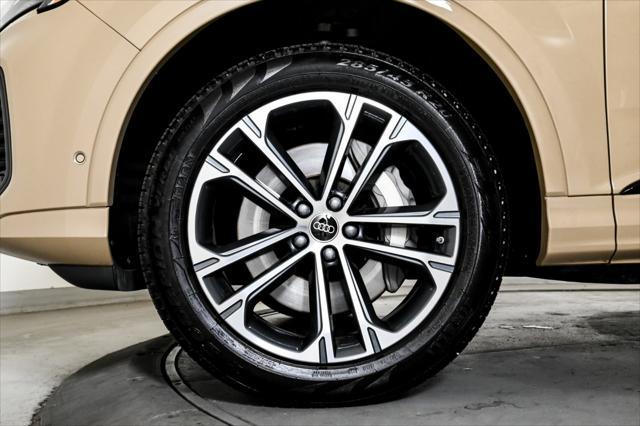 used 2025 Audi Q7 car, priced at $60,444