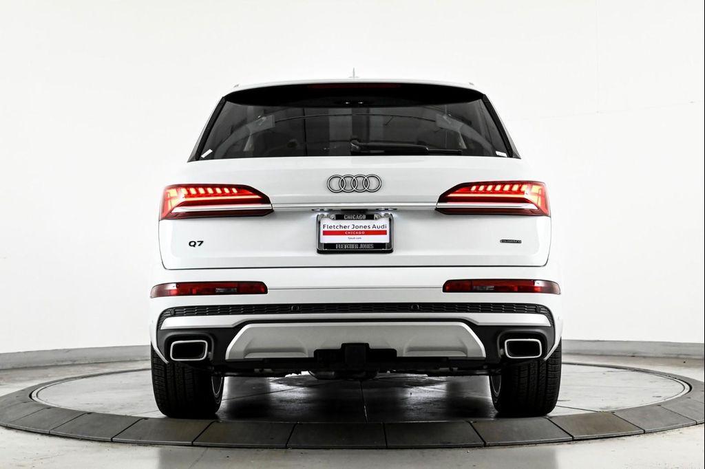 new 2025 Audi Q7 car, priced at $76,350