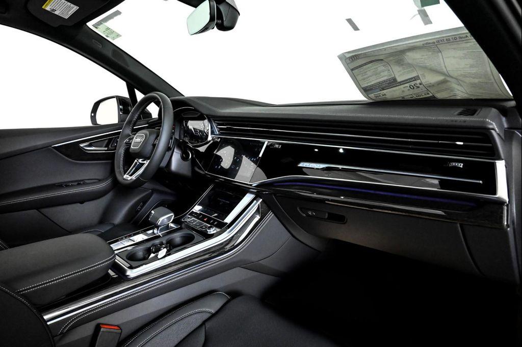 new 2025 Audi Q7 car, priced at $81,705