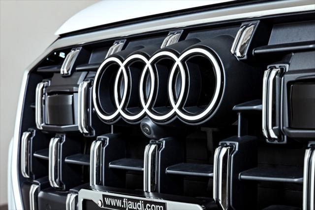 new 2025 Audi Q7 car, priced at $75,745