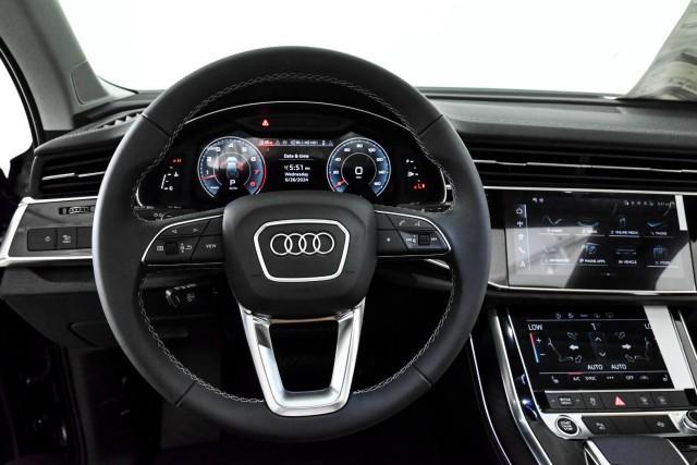 new 2025 Audi Q7 car, priced at $72,595