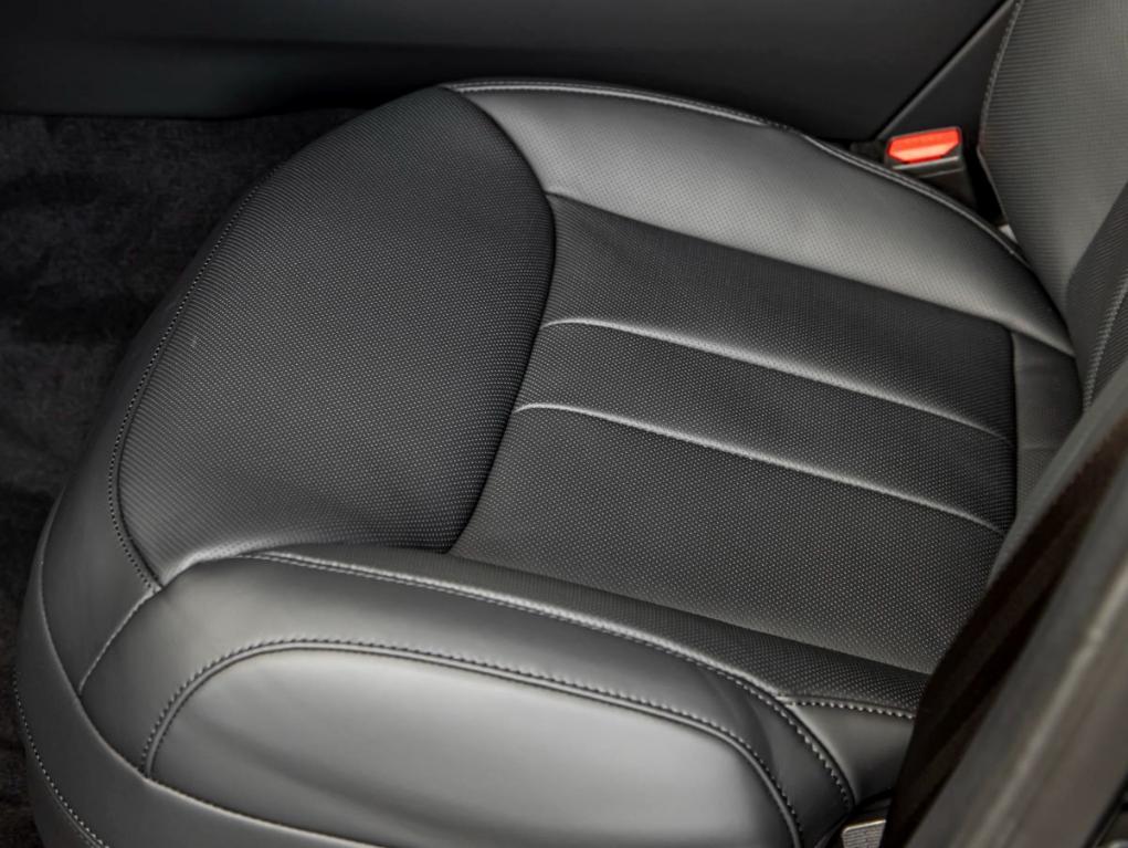 new 2025 Land Rover Range Rover Sport car, priced at $134,010