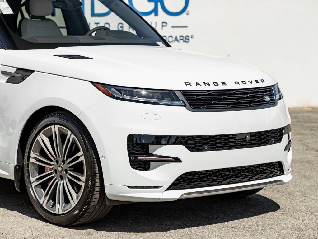 new 2025 Land Rover Range Rover Sport car, priced at $124,615