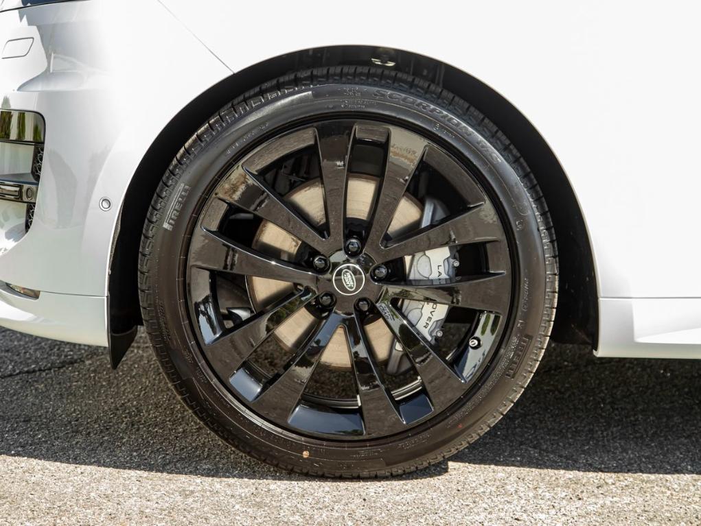 new 2025 Land Rover Range Rover Sport car, priced at $119,565