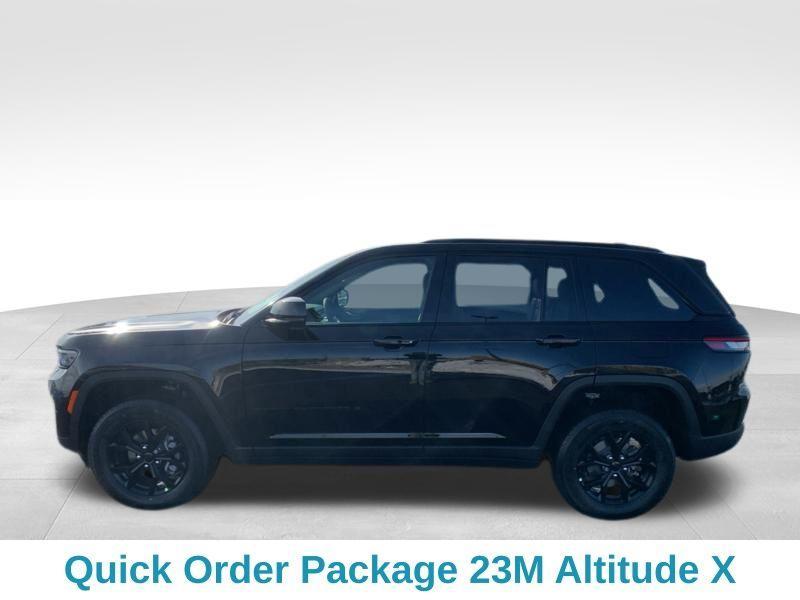 new 2025 Jeep Grand Cherokee car, priced at $41,655
