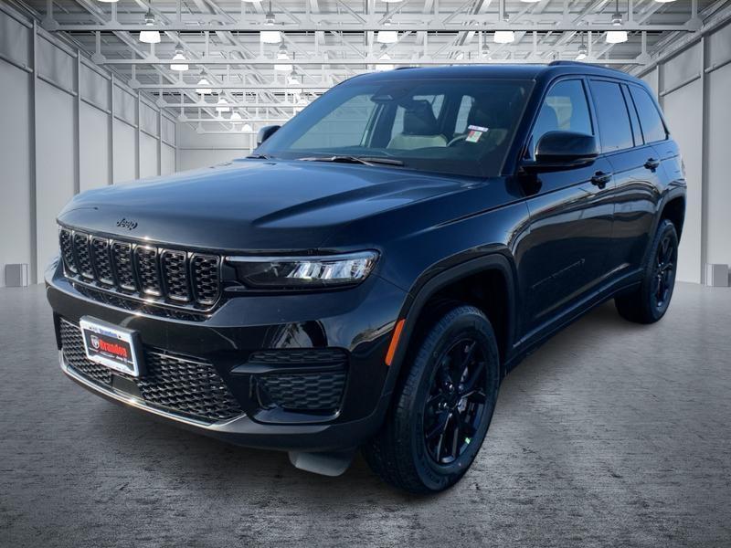 new 2025 Jeep Grand Cherokee car, priced at $41,655