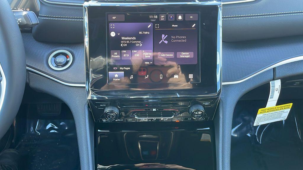 new 2025 Jeep Grand Cherokee car, priced at $37,867