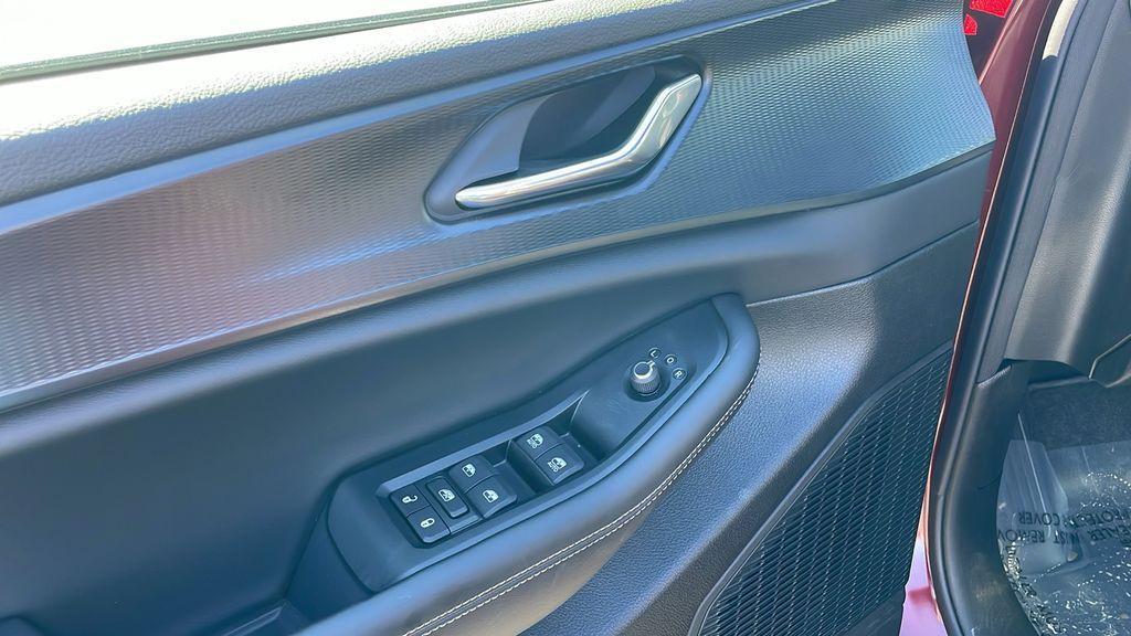 new 2025 Jeep Grand Cherokee car, priced at $37,867
