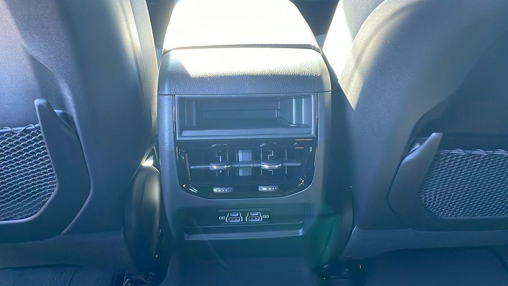 new 2025 Jeep Grand Cherokee car, priced at $37,867