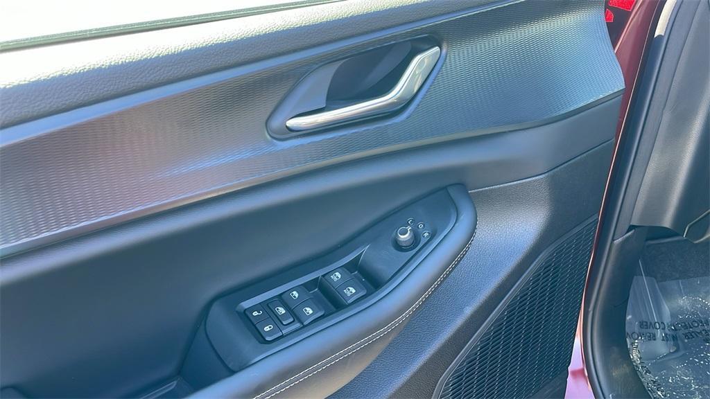 new 2025 Jeep Grand Cherokee car, priced at $37,867