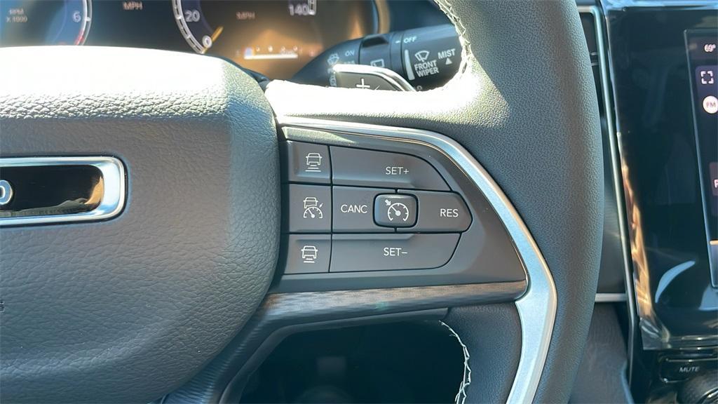 new 2025 Jeep Grand Cherokee car, priced at $37,867