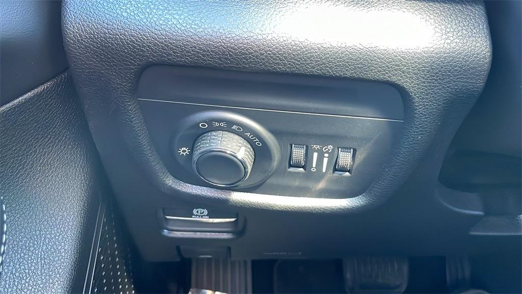 new 2025 Jeep Grand Cherokee car, priced at $37,867
