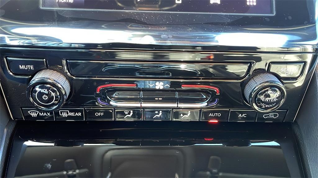 new 2025 Jeep Grand Cherokee car, priced at $37,867