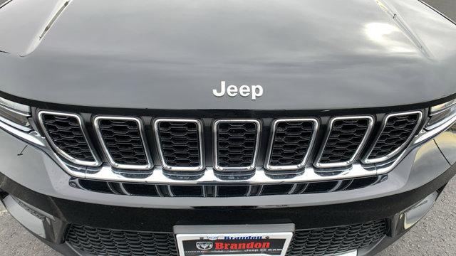 new 2025 Jeep Grand Cherokee car, priced at $37,470