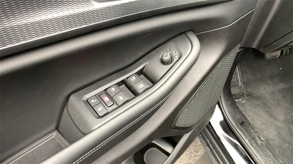 new 2025 Jeep Grand Cherokee car, priced at $39,305