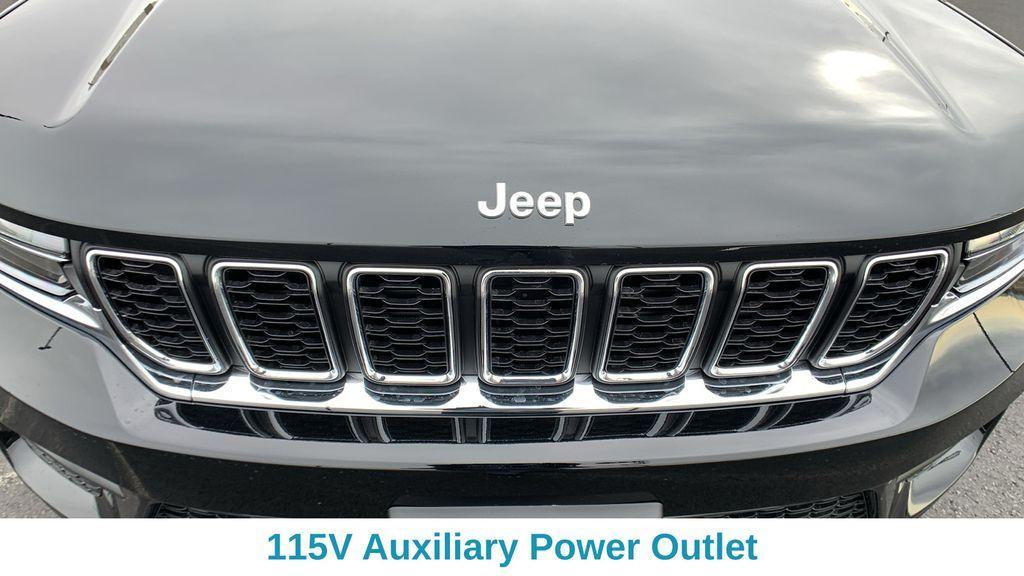 new 2025 Jeep Grand Cherokee car, priced at $39,305