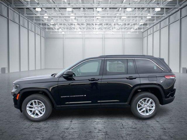 new 2025 Jeep Grand Cherokee car, priced at $37,470