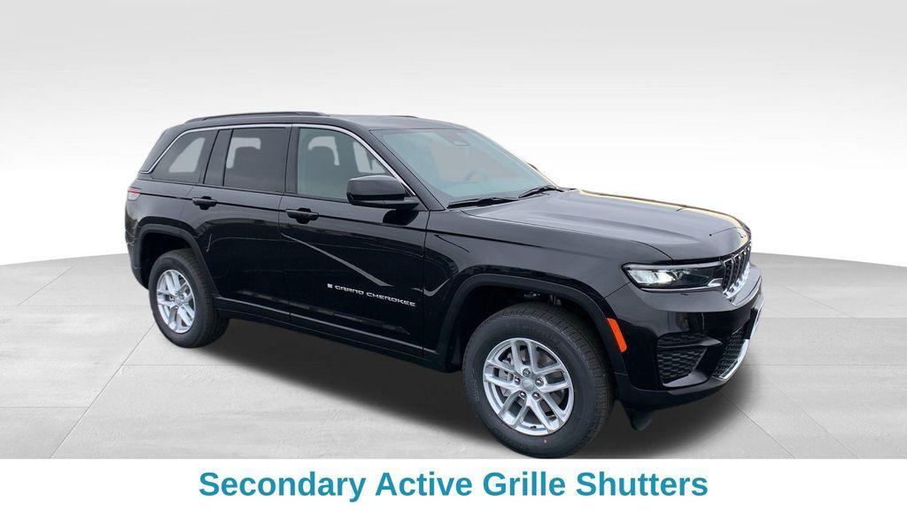 new 2025 Jeep Grand Cherokee car, priced at $39,305
