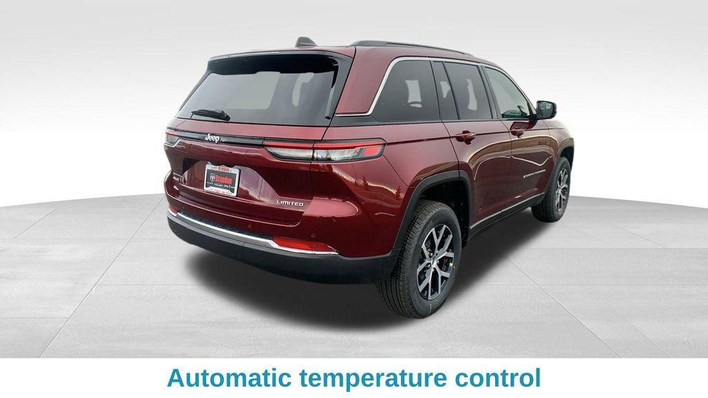 new 2025 Jeep Grand Cherokee car, priced at $44,979