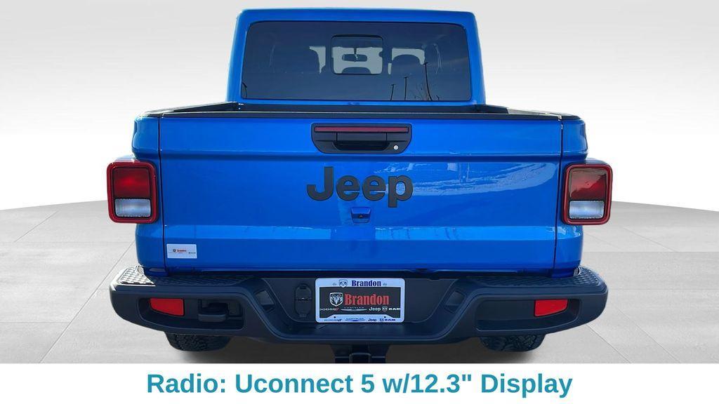 new 2025 Jeep Gladiator car, priced at $41,427